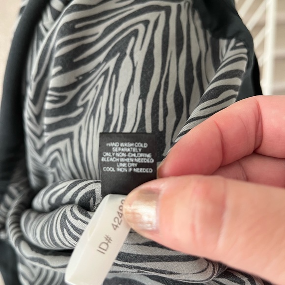 Silk dress - Picture 4 of 5